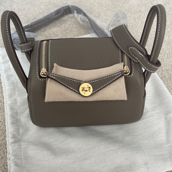 NEW 2024 Hermès Etoupe Mini Lindy 20 GHW - New with Box. - Picture 1 of 12